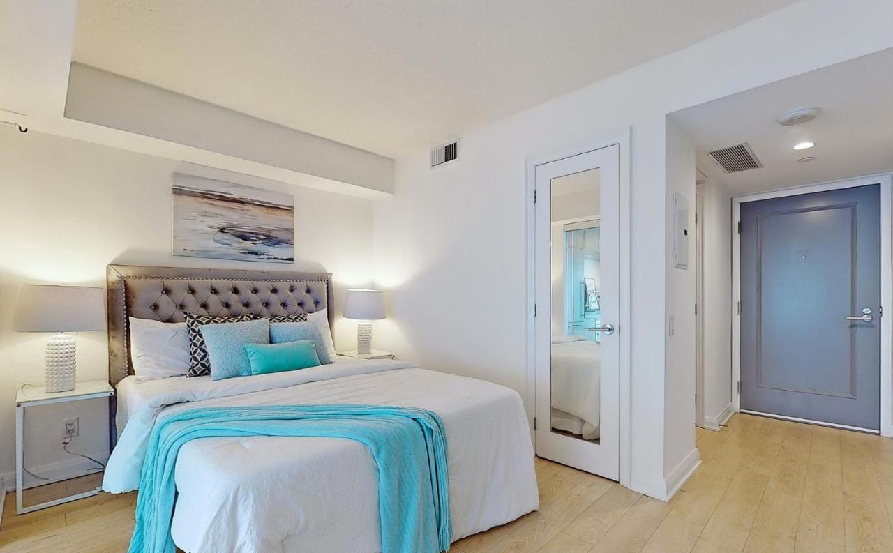 University Of Toronto Utsg Suites Bagian luar foto