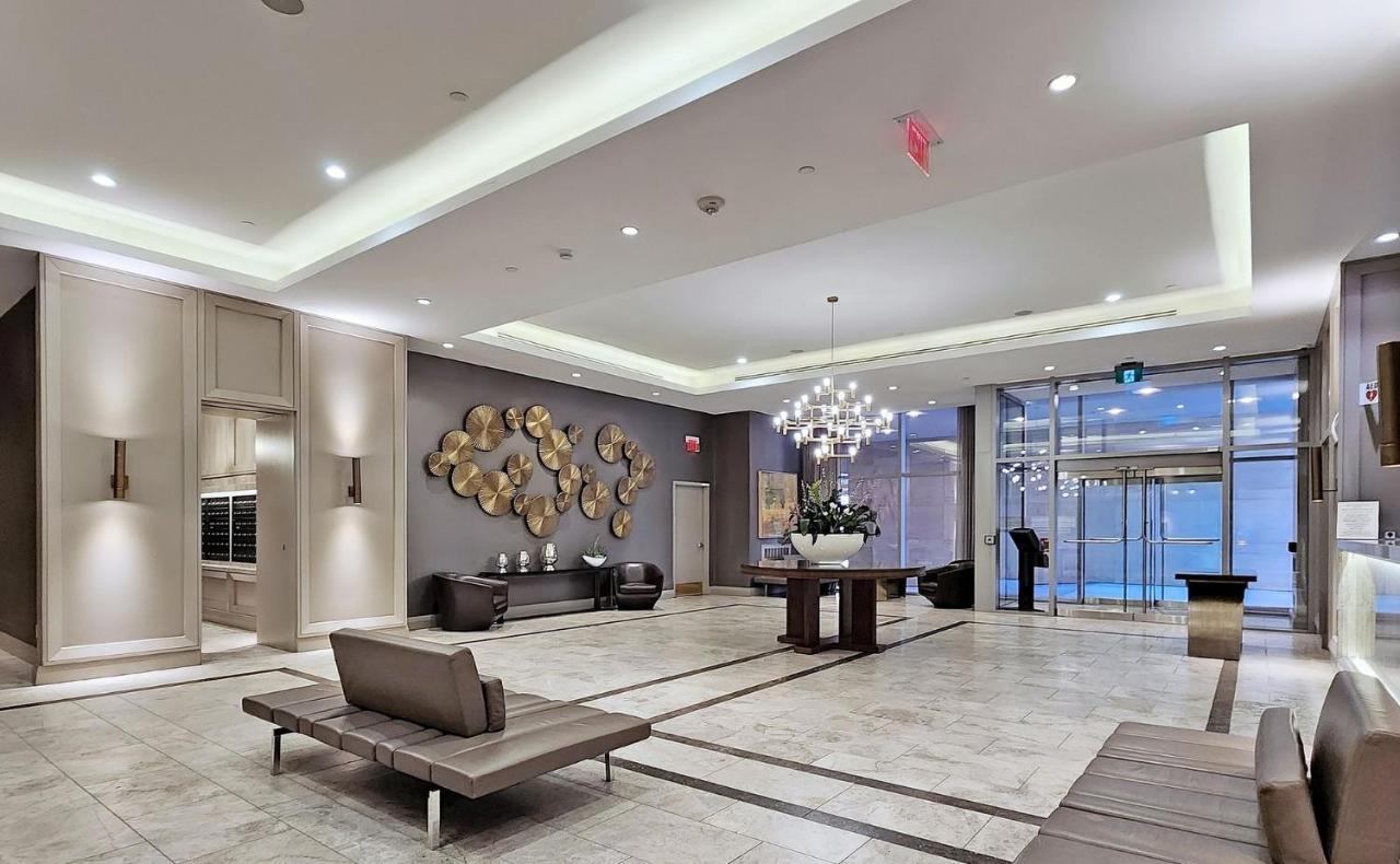 University Of Toronto Utsg Suites Bagian luar foto