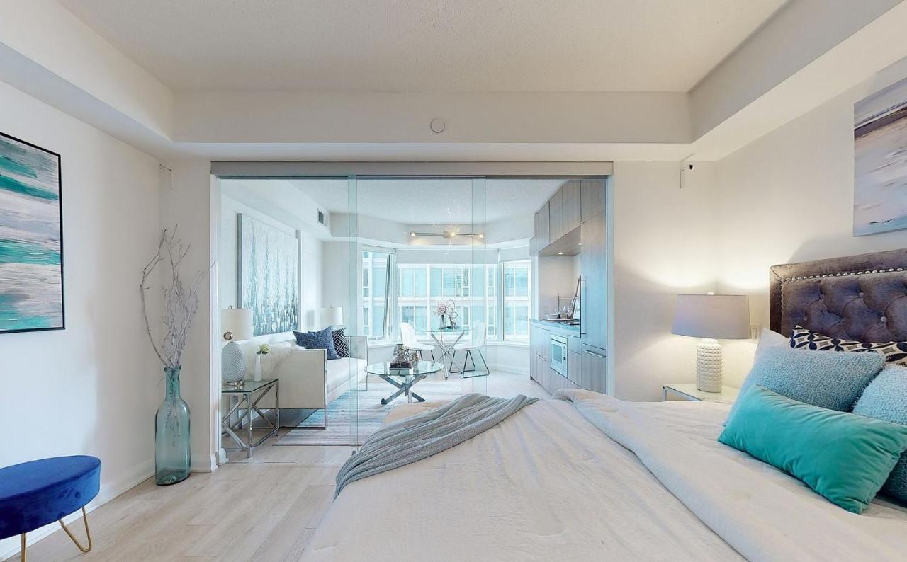 University Of Toronto Utsg Suites Bagian luar foto