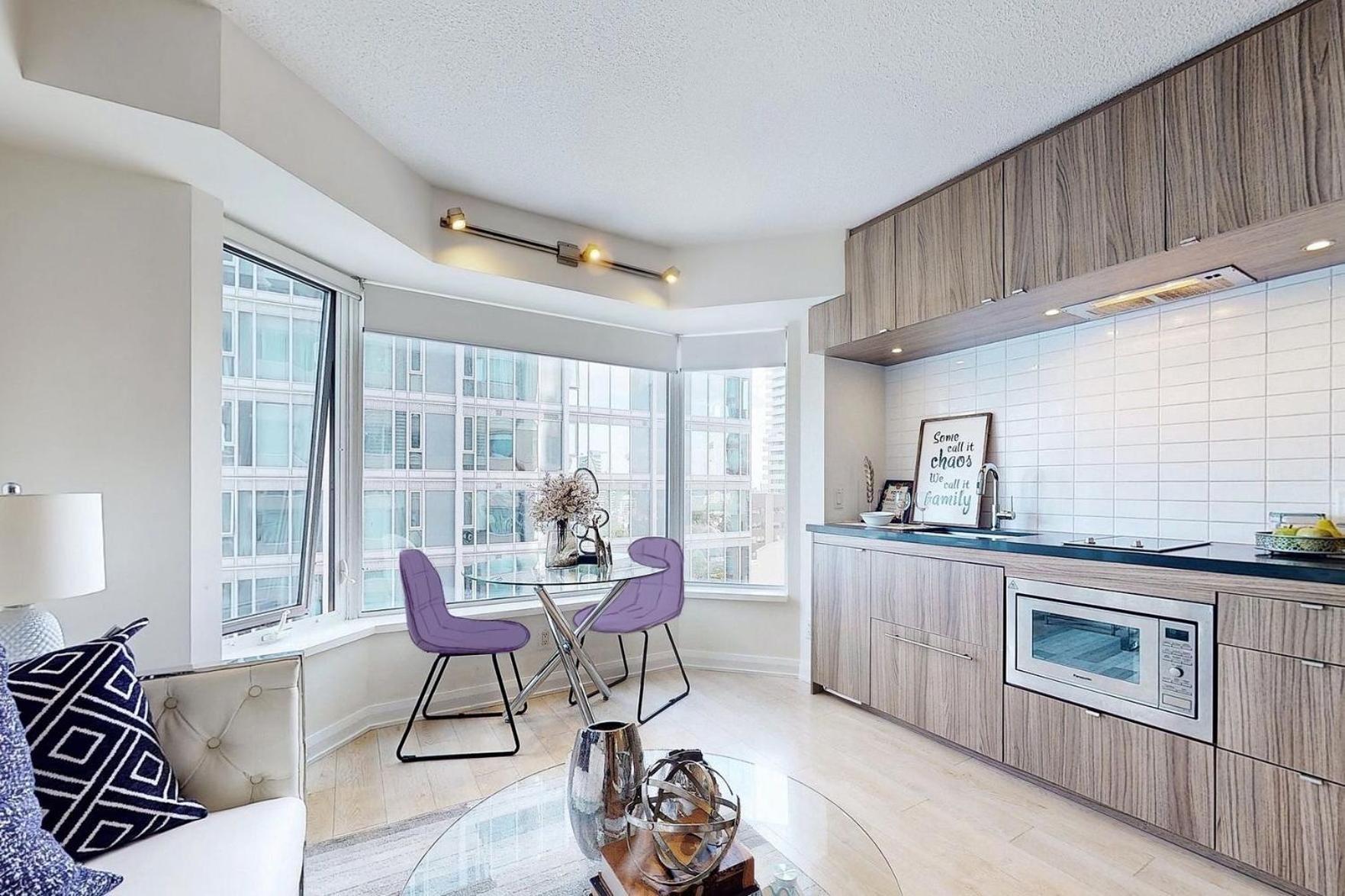 University Of Toronto Utsg Suites Bagian luar foto